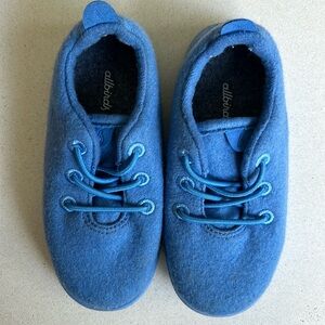 allbirds blue sneakers size T10